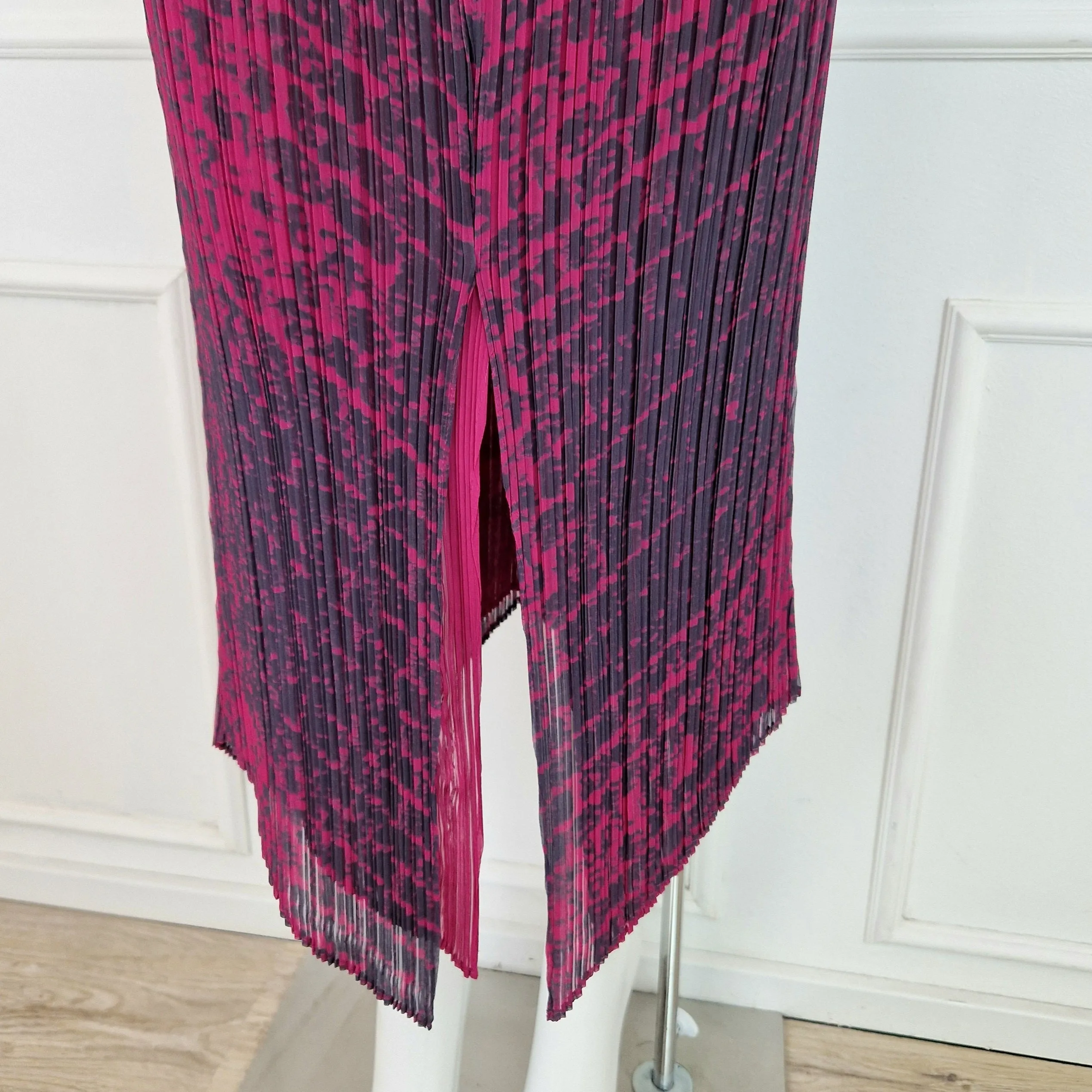 Gonna Issey Miyake Féte grigia e rosa
