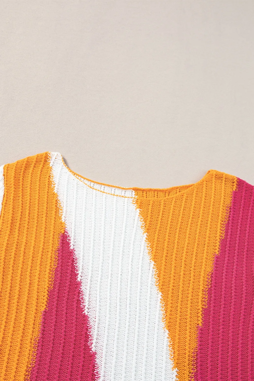 TEEK - Strawberry Block Round Neck Short Sleeve Knit Top