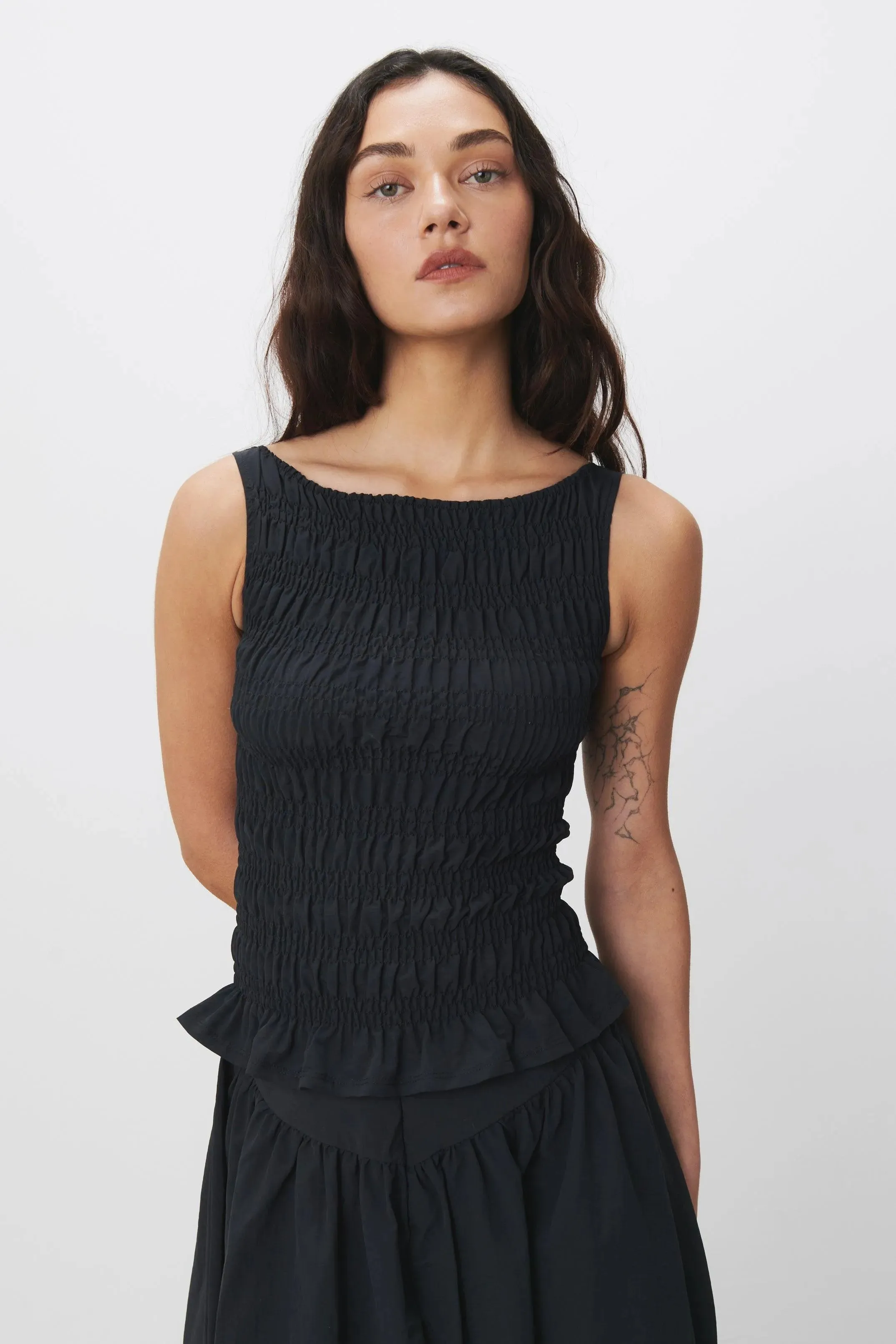 The Deba Top, Onyx