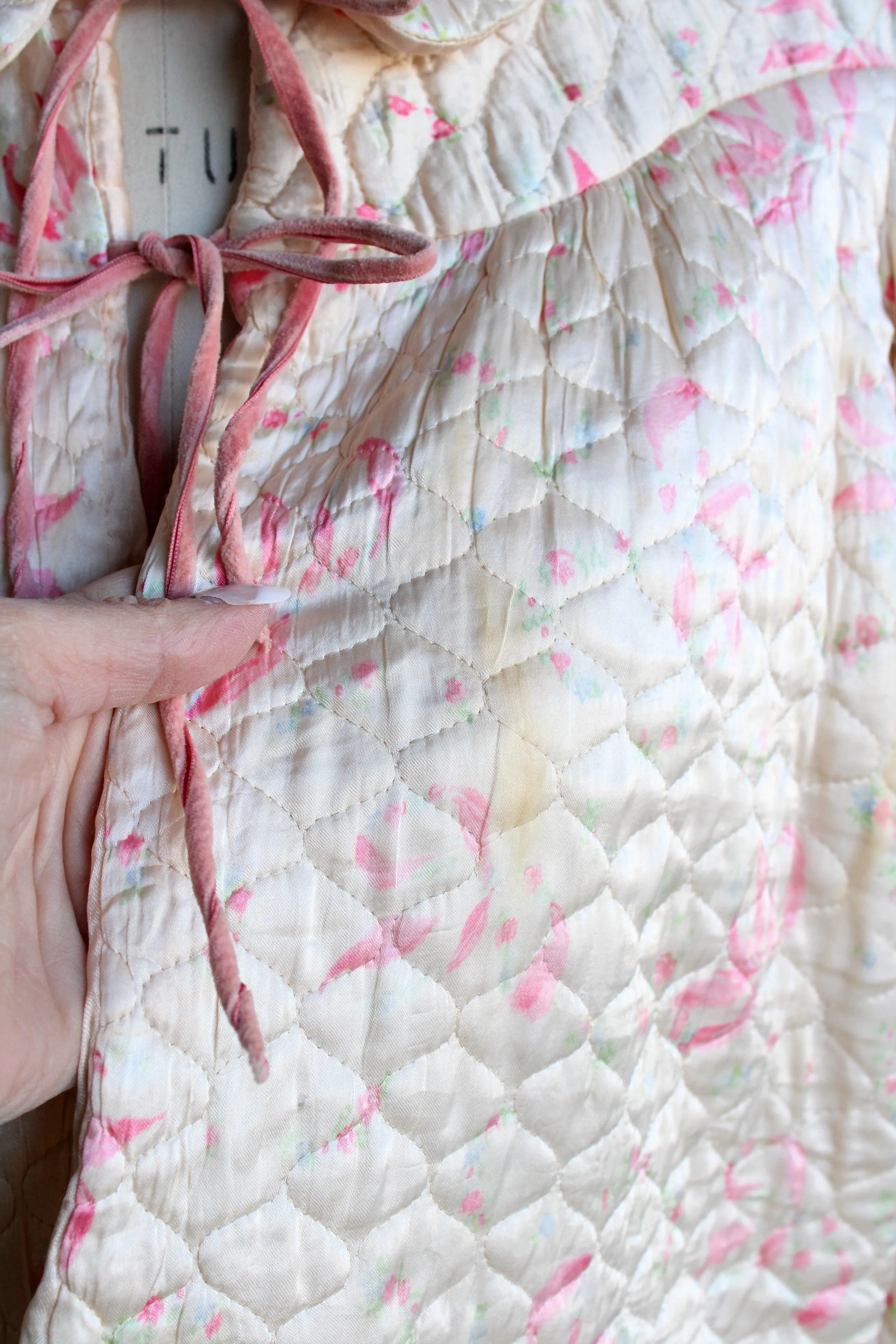 Vintage 1940s Quilted Bed Jacket