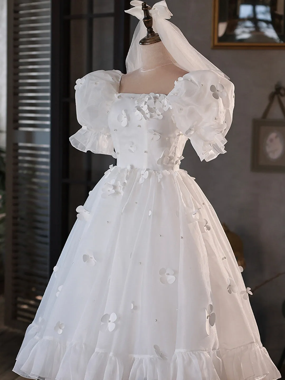 White Tulle Short A-Line Prom Dress Cute Puff Sleeve Party Dress