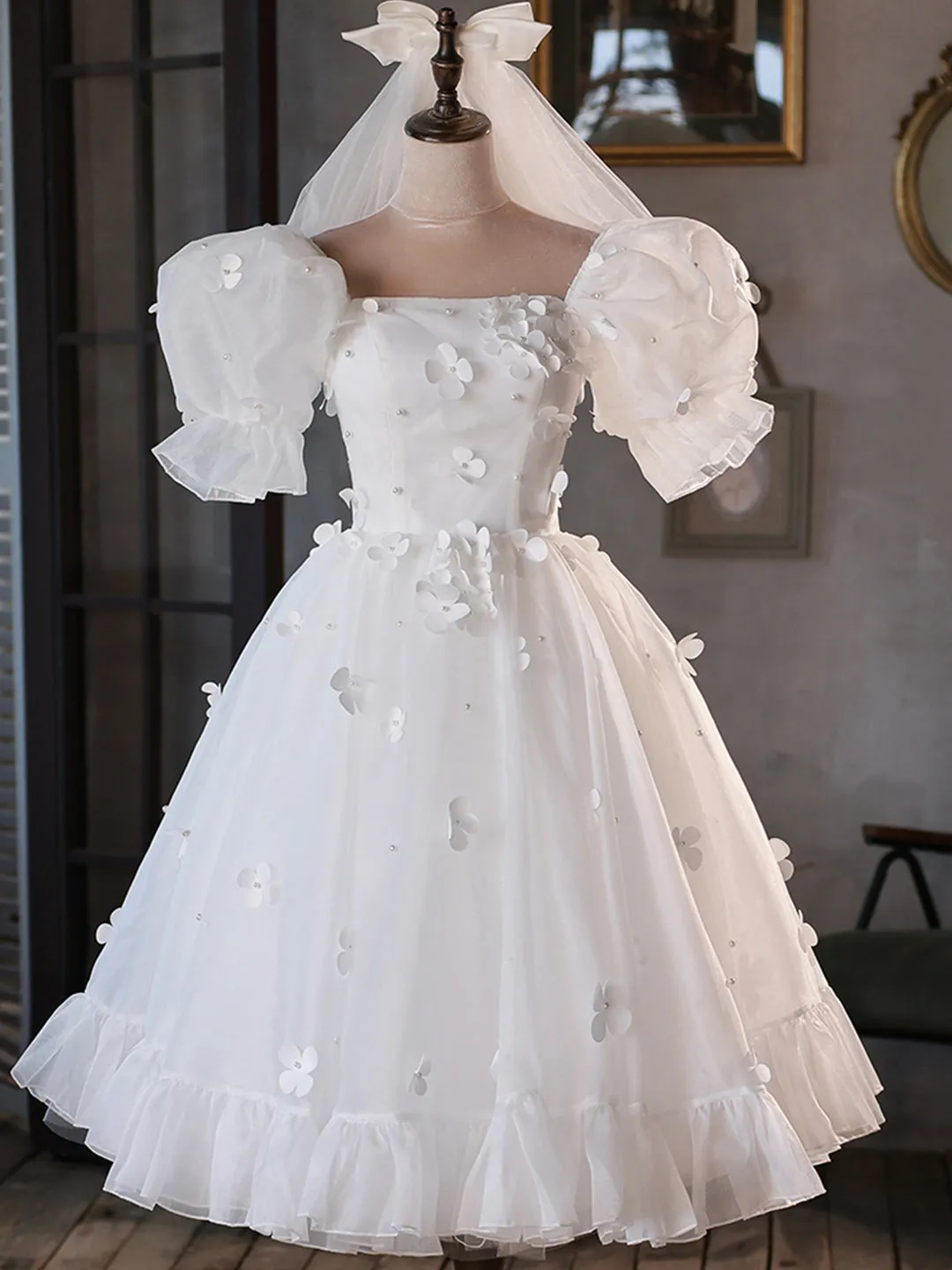 White Tulle Short A-Line Prom Dress Cute Puff Sleeve Party Dress
